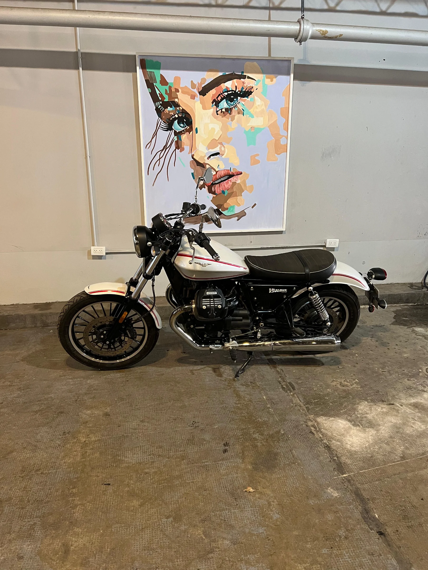 Moto Guzzi V 9 Roamer thumbnail 9