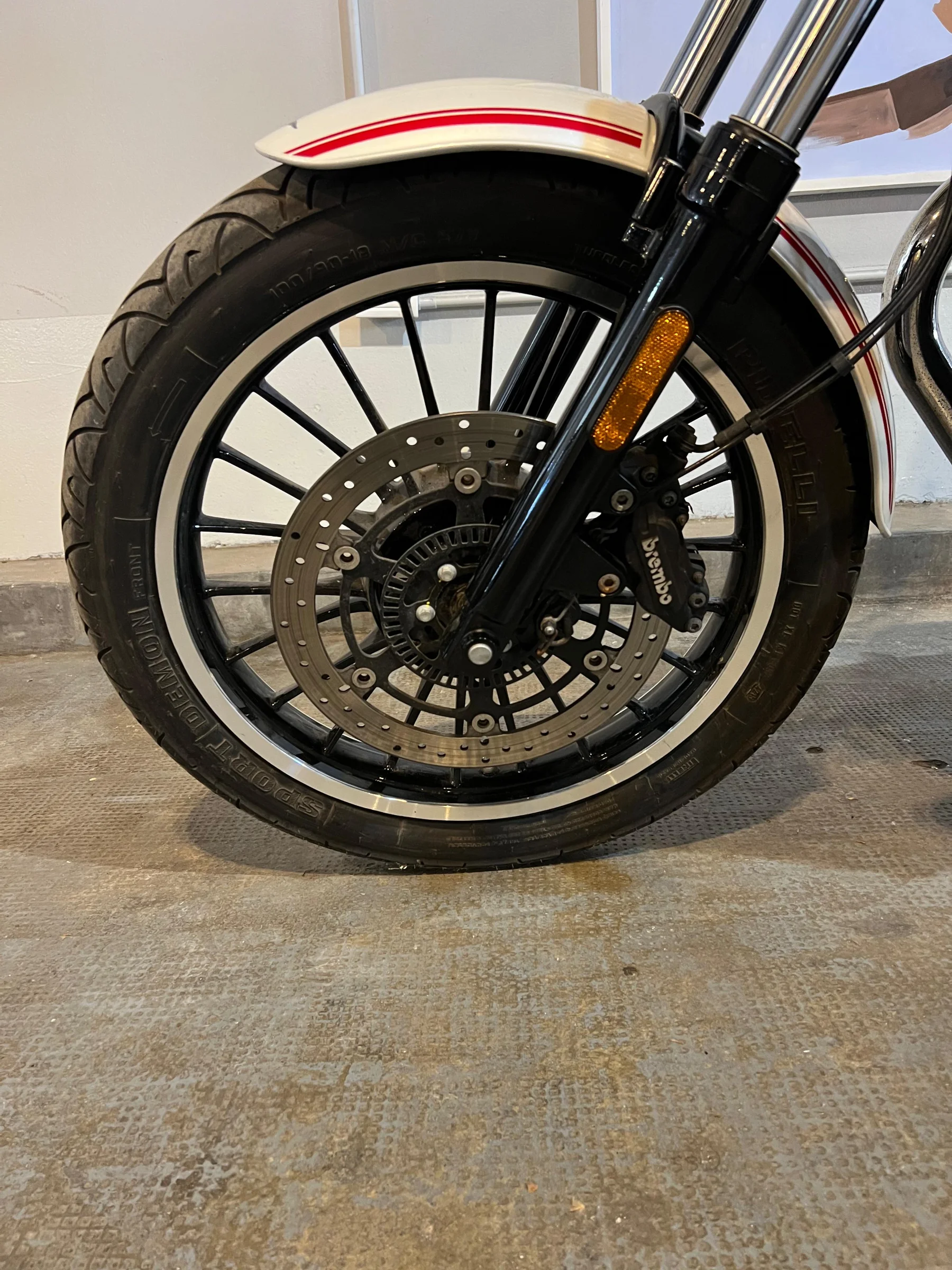 Moto Guzzi V 9 Roamer thumbnail 7