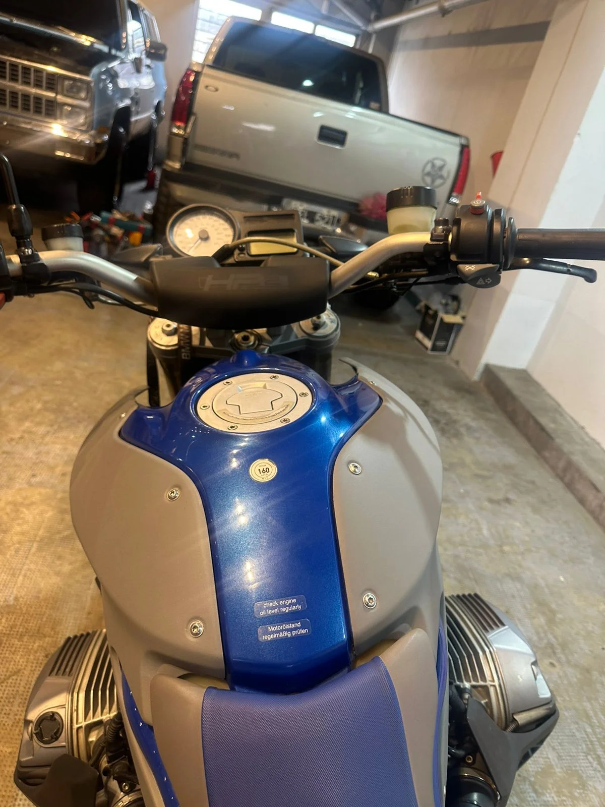 bmw HP2 thumbnail 8