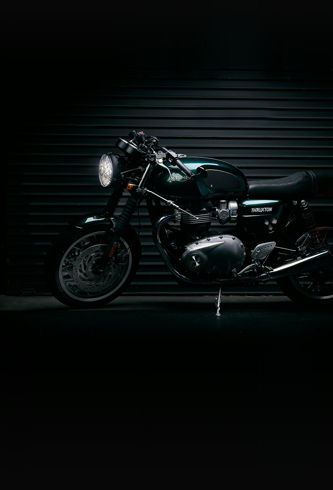 Triumph Thruxton - moto clásica británica premium